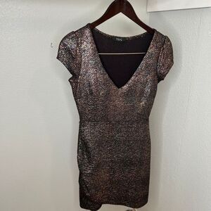 Trac Metallic bodycon dress, low V-neck Medium Juniors- XS in women